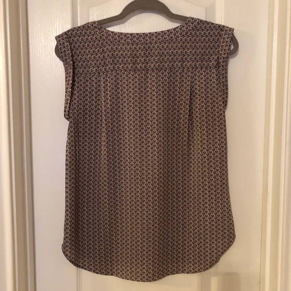 Ann Taylor Print Top - Picture 4 of 8